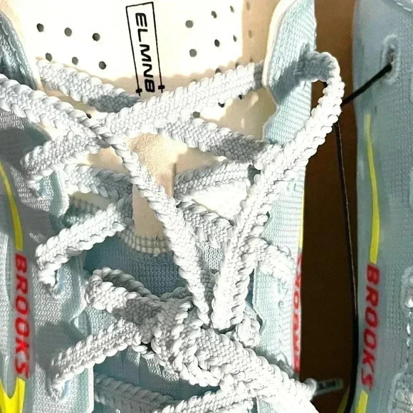 Brooks ELMN8 M8 W9.5 Unisex Running Shoe Blue Glow/Nightlife/Red (1000431D467) - Picture 15 of 16